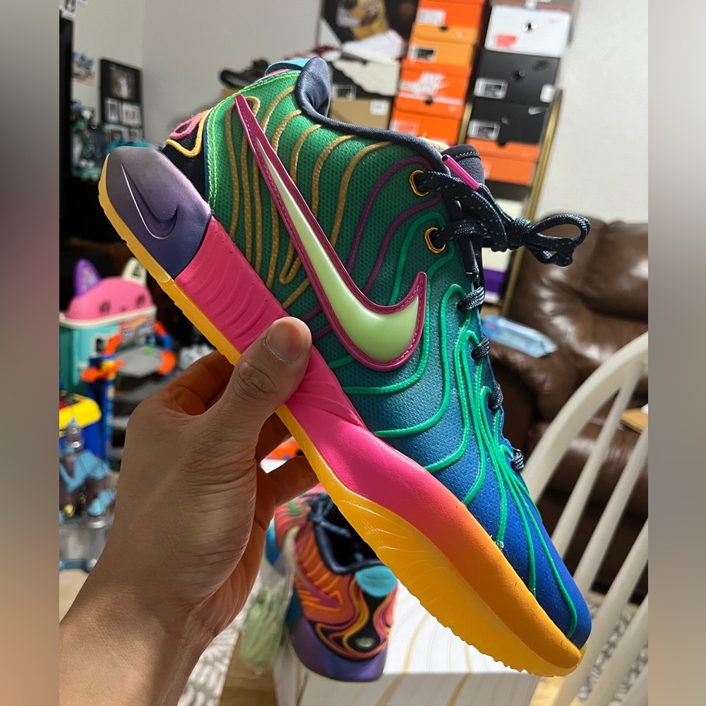 Nike Lebron 21 - Picture 8 of 12